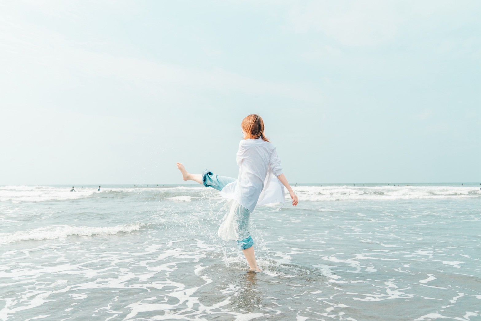 海辺で自分らしく過ごす仲間