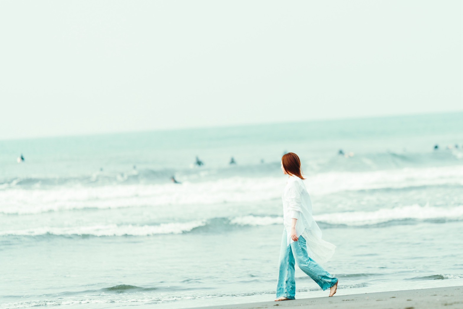 海辺で自分らしく過ごす仲間